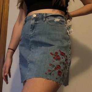 THRIFTED FLORAL SKIRT